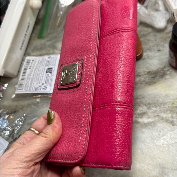 Tignanello Pink tri fold long Leather Wallet - Picture 9 of 11